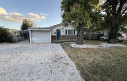 438 E Madison Street, Marshfield, MO 65706
