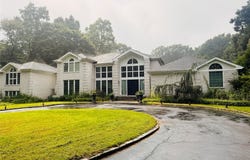 22 Evans Drive, Glen Head, NY 11545