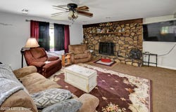 930 Fort Ave, Vine Grove, KY 40175