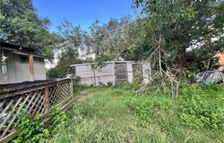509 Pershing Street, Luling, TX 78648