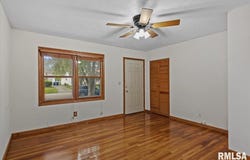 2425 Stokebridge Road, Springfield, IL 62702