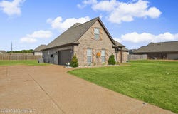 201 Cadet Drive, Senatobia, MS 38668