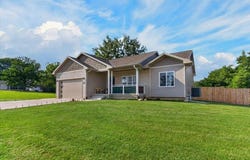 2324 Maynard Avenue, Waterloo, IA 50701