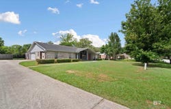 504 Vaughn Dr N, Satsuma, AL 36572