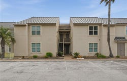 2404 Bayhouse Drive, Rockport, TX 78382