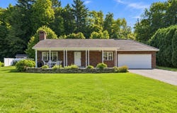 146 Huntington Rd, Russell, MA 01071