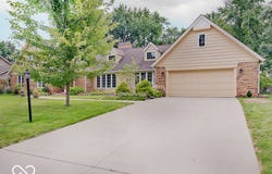 975 Williamsburg Lane, Zionsville, IN 46077