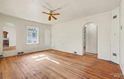 1102 E Denver St., Caldwell, ID 83605