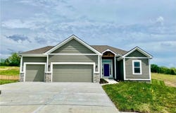 528 Skyview Lane, Liberty, MO 64068
