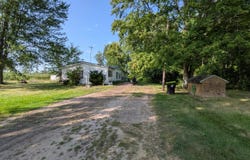 9885 E Pere Marquette Road, Clare, MI 48617