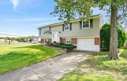 100 HEATHER Drive, MOUNT LAUREL, NJ 08054