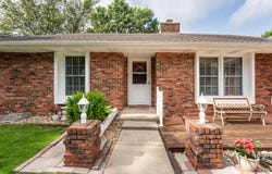 1512 E Walnut Lawn Street, Springfield, MO 65804