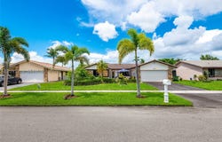 7609 Sunflower Dr, Margate, FL 33063