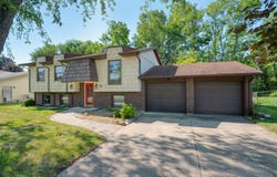 326 E Franklin Street, Clinton, MI 49236