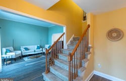 215 E FLAGSTONE DRIVE, NEWARK, DE 19702