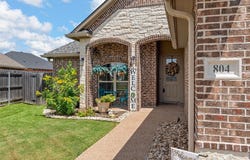 804 Gallant Fox, Hewitt, TX 76643
