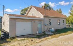 2011 N 16th Avenue, Escanaba, MI 49829