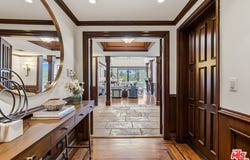 450 N Maple Dr, Beverly Hills, CA 90210