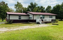 111 S 16th Street, Chetopa, KS 67336