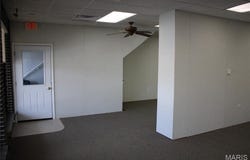 107 S Center St, Shelbina, MO 63468