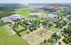 Torres St, Lockhart, TX 78644