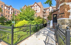 160-15 Powells Cove Blvd, Whitestone, NY 11357
