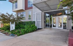 555 Ygnacio Valley Rd, Walnut Creek, CA 94596