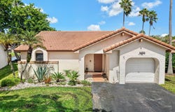 2067 Montpeliar, Weston, FL 33326