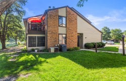 2104 Harbortown Circle, Champaign, IL 61821