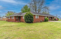 1047 N Rosser Street, Forrest City, AR 72335