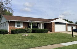 3125 ELMHURST Drive, Springfield, IL 62704