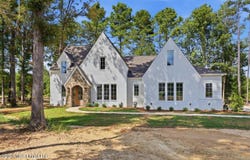 1223 Patriotic Circle, Brandon, MS 39047