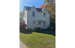 737 E Grant Highway, Marengo, IL 60152