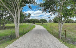1928 Koether Road, Carmine, TX 78932