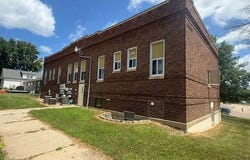 202 N Cass Avenue, Springfield, MN 56087