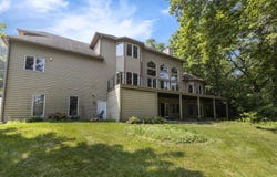 2 Echowood Drive, Algonquin, IL 60102