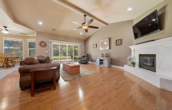 2440 Crescent Moon Court, Redding, CA 96001