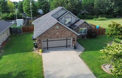409 Brittany Court, Aurora, MO 65605