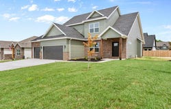 122 E Kelce Lane, Republic, MO 65738