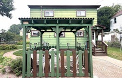 518 E RIDGE STREET, ISHPEMING, MI 49849-2133