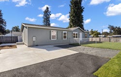 625 N 16TH St, CottageGrove, OR 97424