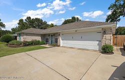 836 Cherry Ridge Drive, Clinton, MS 39056