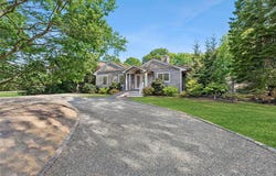122 Beach Road, Westhampton Beach, NY 11978