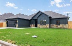 330 Cactus Street, Giddings, TX 78942