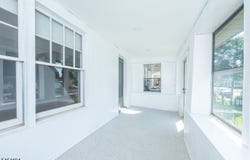 159 E Grant Ave, Roselle Park Boro, NJ 07204-2026