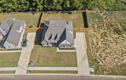 1368 Crk Hvn Drive, Hernando, MS 38632