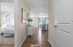 118 Barton Ct, Greenwood, SC 29646