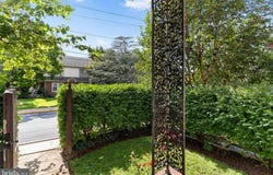 19 South Custer Avenue, New Holland, PA 17557