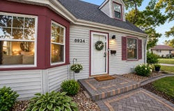 8934 Bunker Hill Drive, Munster, IN 46321