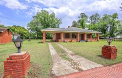 305 N Main St., Hemingway, SC 29554